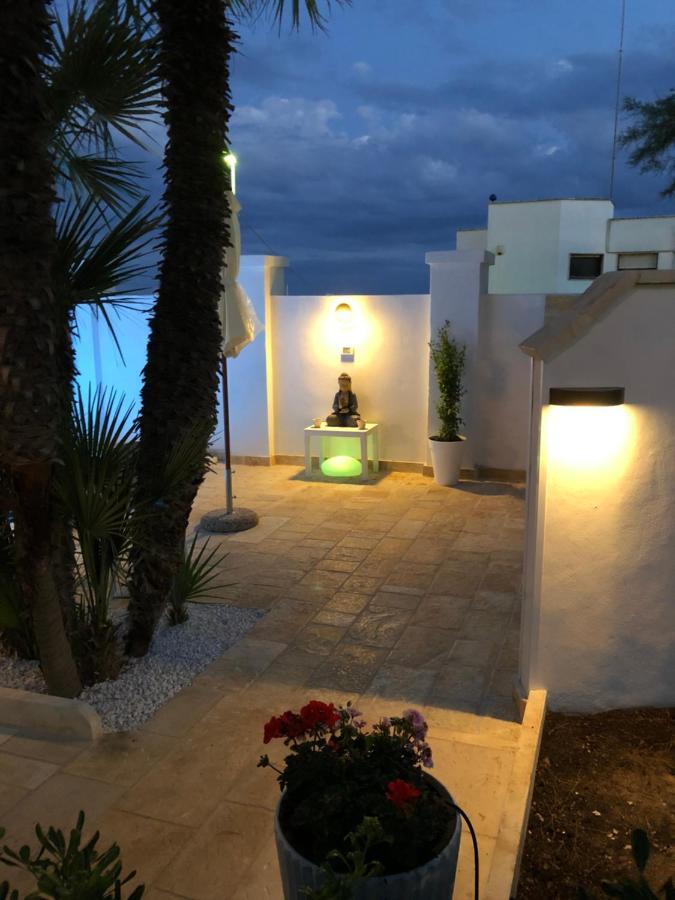 Le Due Pigne (Adults Only) Villa Taranto Bagian luar foto