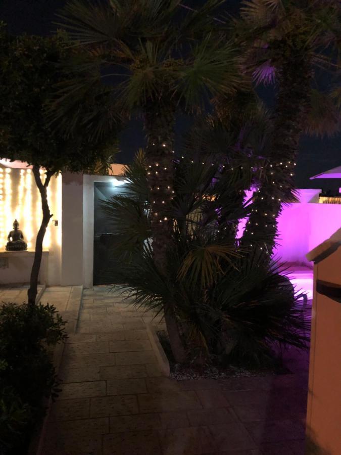 Le Due Pigne (Adults Only) Villa Taranto Bagian luar foto
