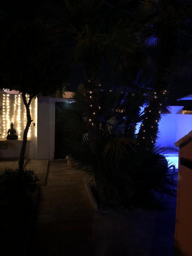 Le Due Pigne (Adults Only) Villa Taranto Bagian luar foto