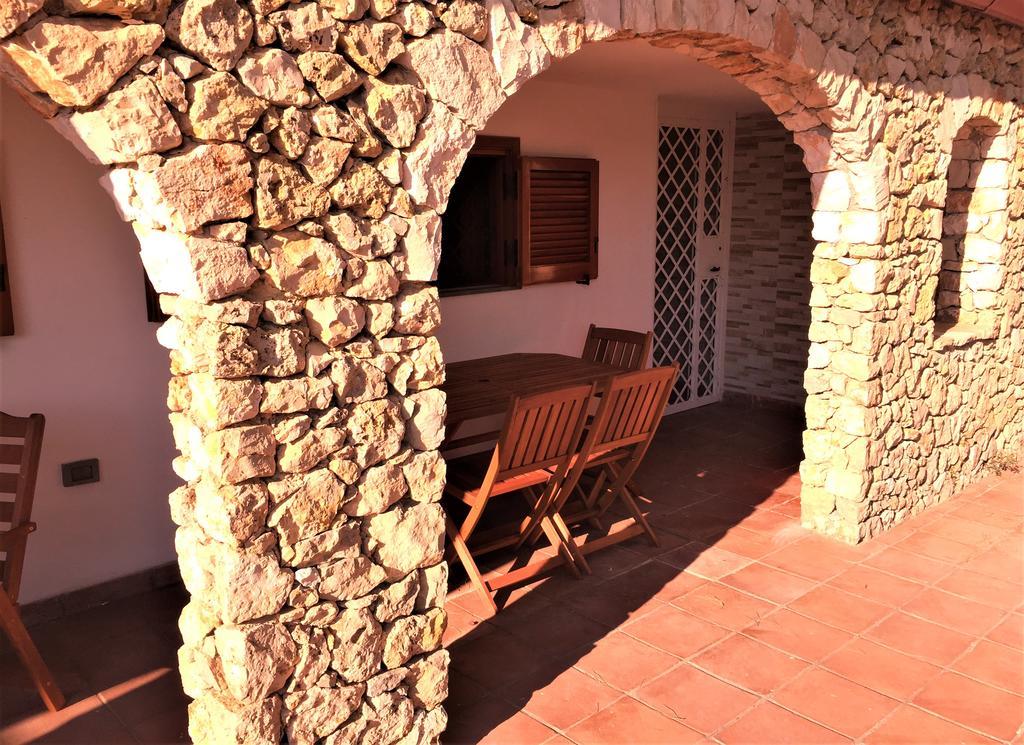 Le Due Pigne (Adults Only) Villa Taranto Bagian luar foto