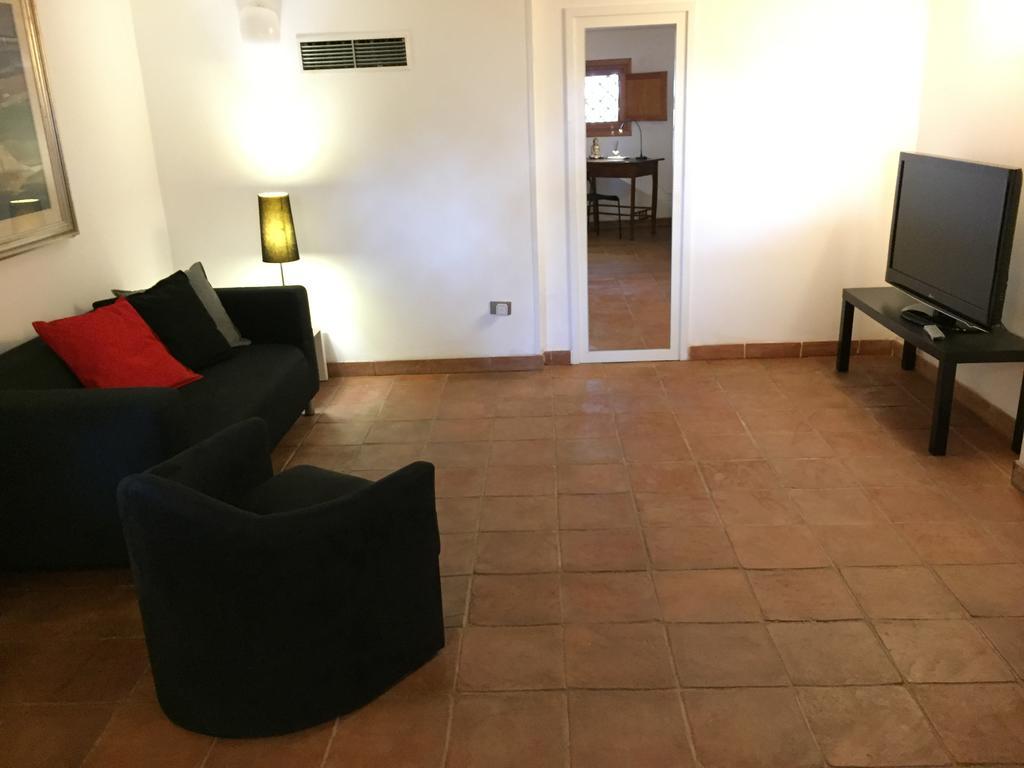 Le Due Pigne (Adults Only) Villa Taranto Bagian luar foto