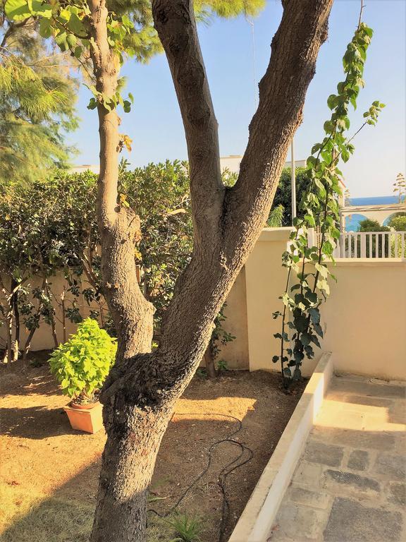 Le Due Pigne (Adults Only) Villa Taranto Bagian luar foto