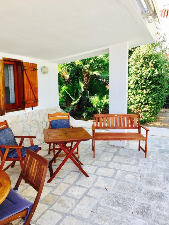 Le Due Pigne (Adults Only) Villa Taranto Bagian luar foto