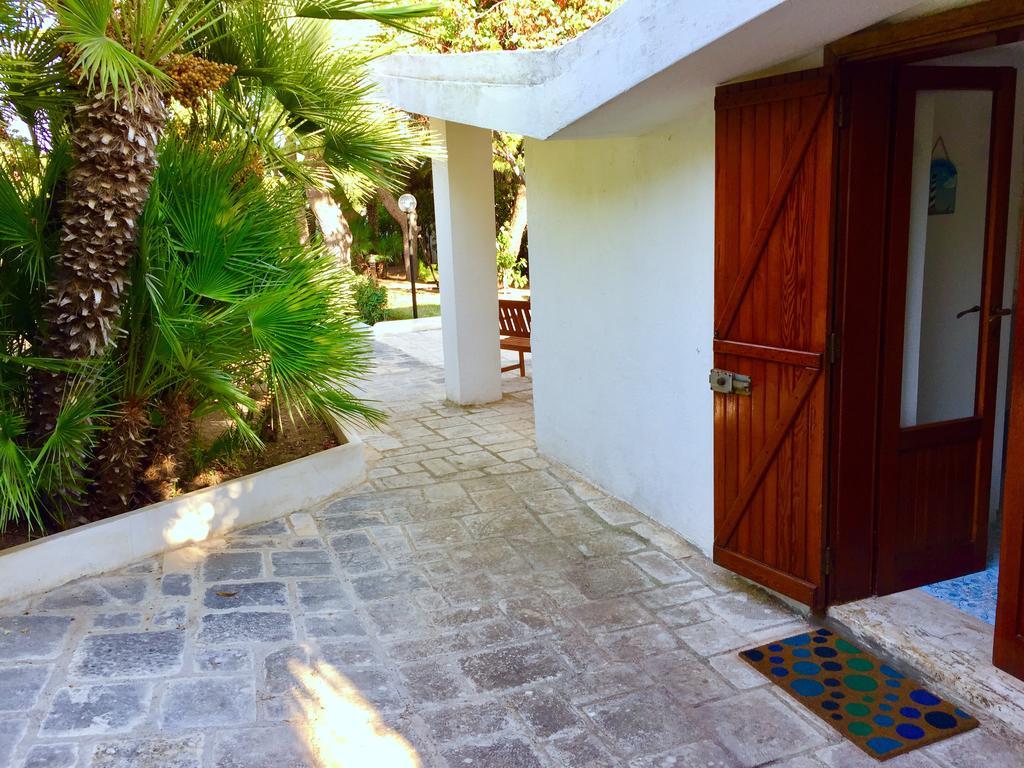 Le Due Pigne (Adults Only) Villa Taranto Bagian luar foto