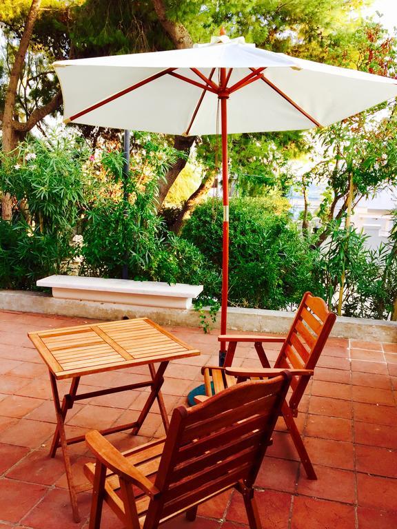 Le Due Pigne (Adults Only) Villa Taranto Bagian luar foto