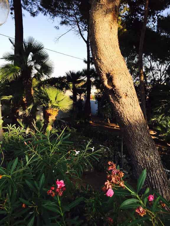Le Due Pigne (Adults Only) Villa Taranto Bagian luar foto