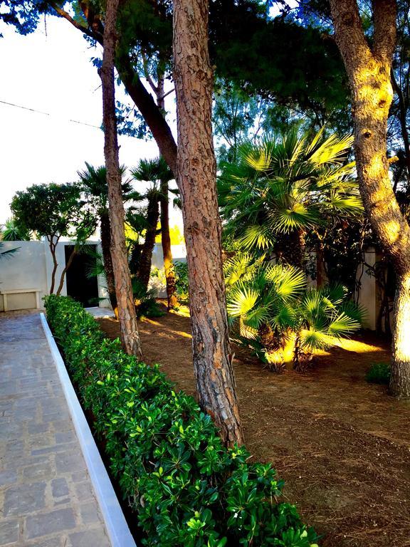 Le Due Pigne (Adults Only) Villa Taranto Bagian luar foto