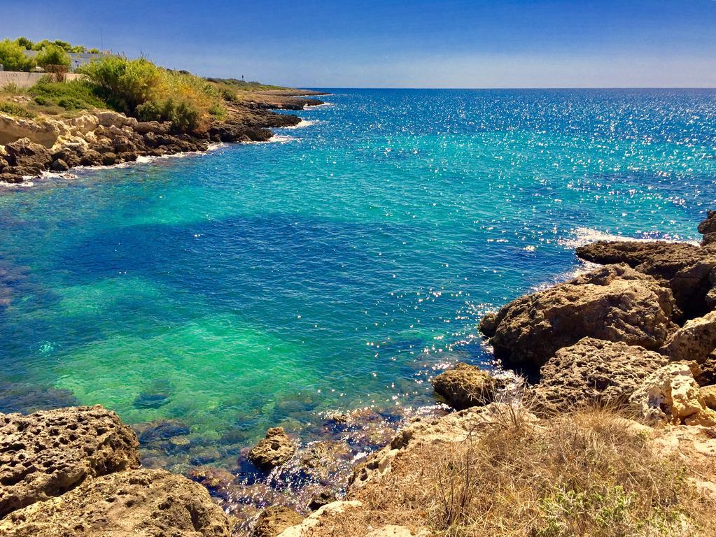 Le Due Pigne (Adults Only) Villa Taranto Bagian luar foto