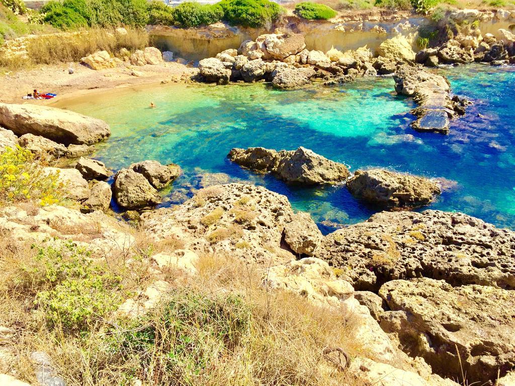 Le Due Pigne (Adults Only) Villa Taranto Bagian luar foto