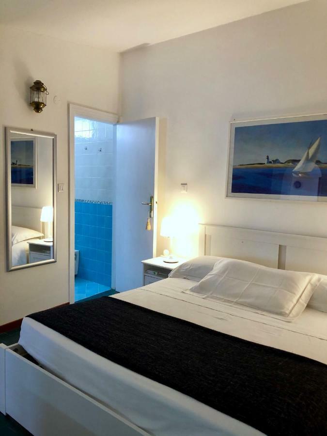 Le Due Pigne (Adults Only) Villa Taranto Bagian luar foto