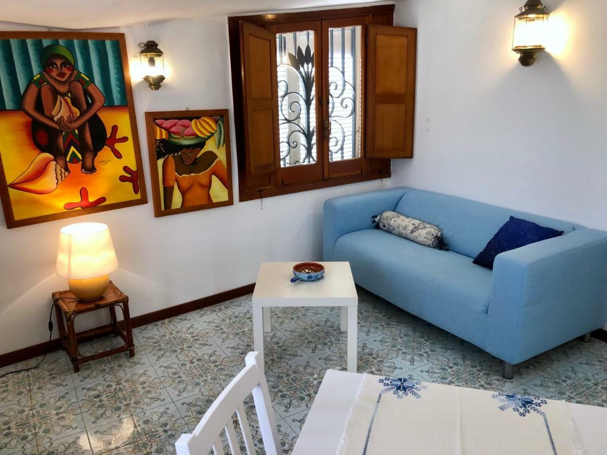 Le Due Pigne (Adults Only) Villa Taranto Bagian luar foto