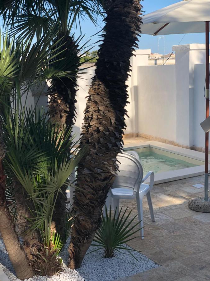 Le Due Pigne (Adults Only) Villa Taranto Bagian luar foto