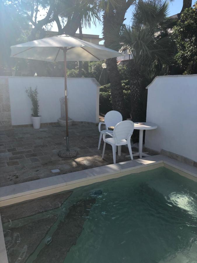 Le Due Pigne (Adults Only) Villa Taranto Bagian luar foto